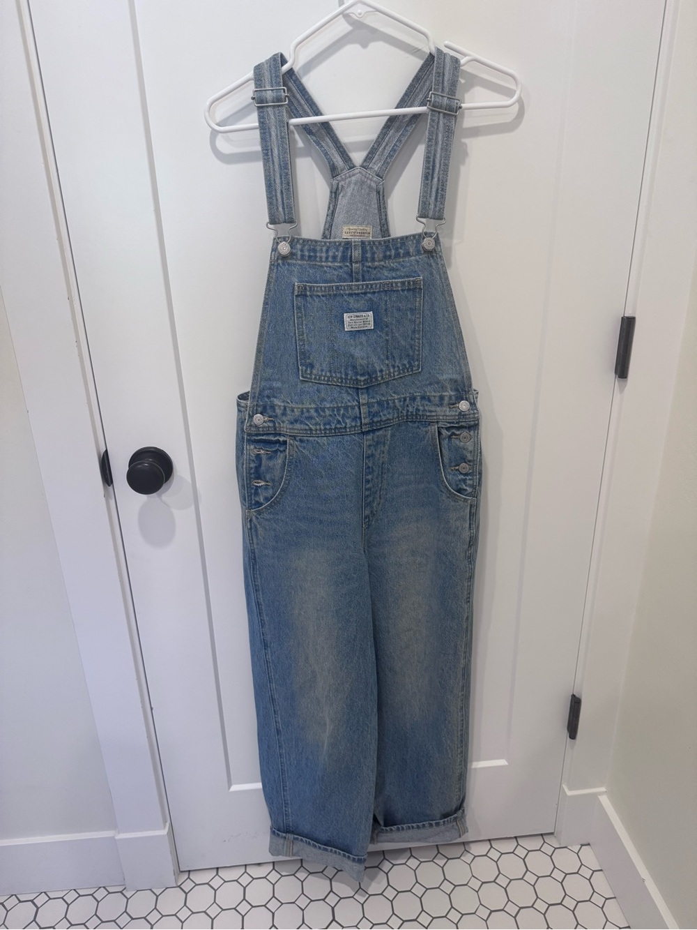 LEVI’S vintage-inspired denim overalls size-Small